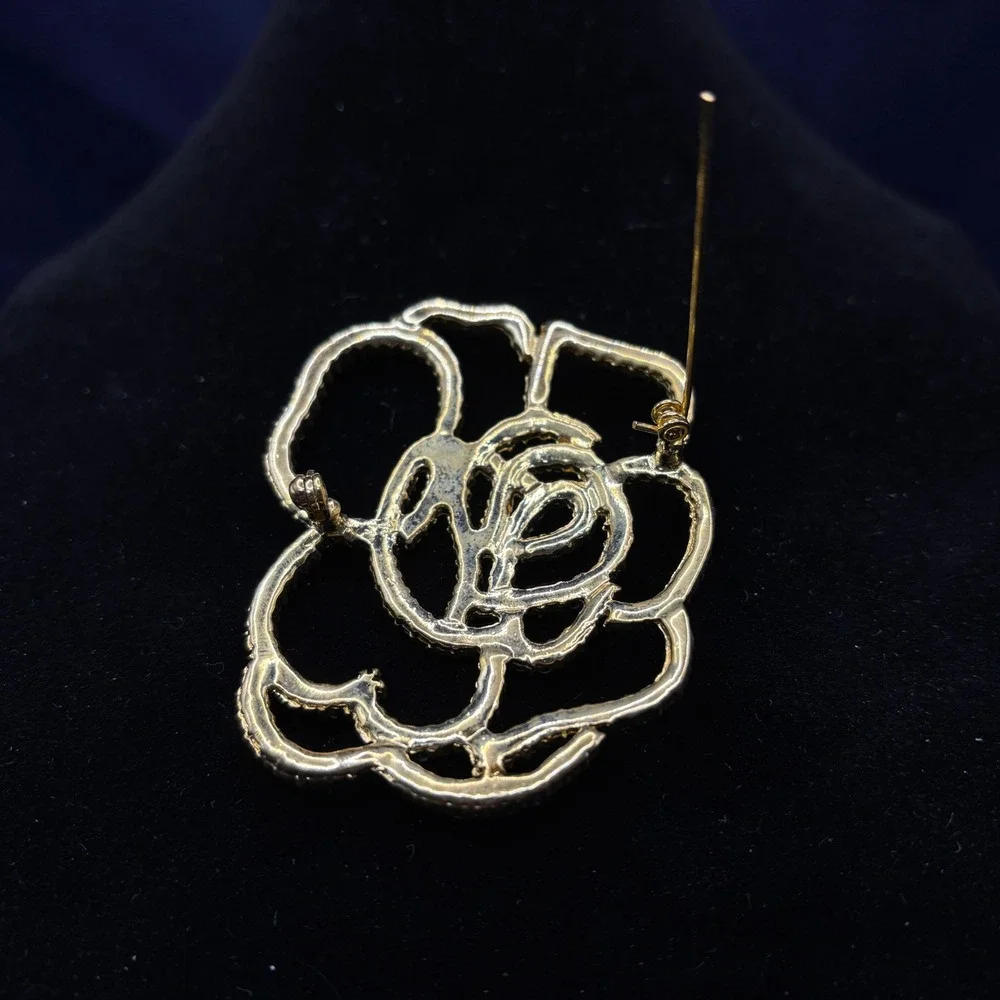 Sonoma Goods For Life Turquoise Rose Brooch Gold Tone‎ Floral Beaded Pin